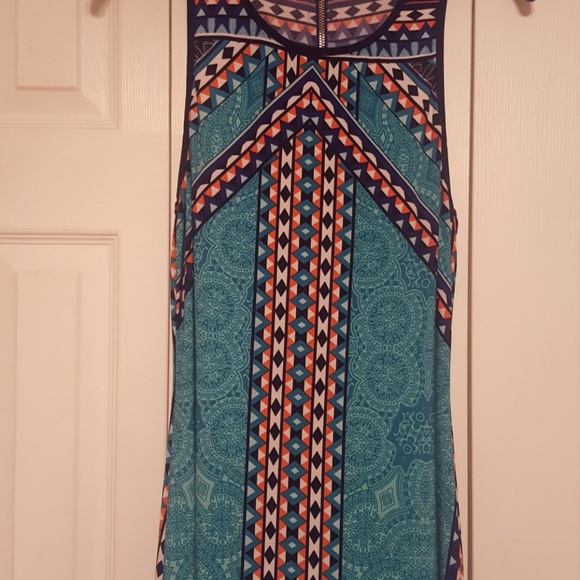 Dress - Picture 2 of 4